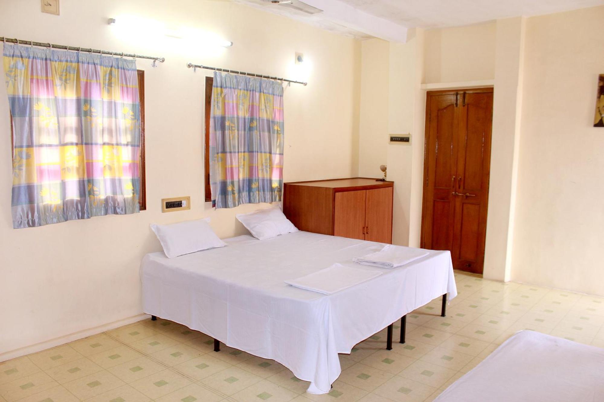 Perfect Homestay Ujjain Bagian luar foto