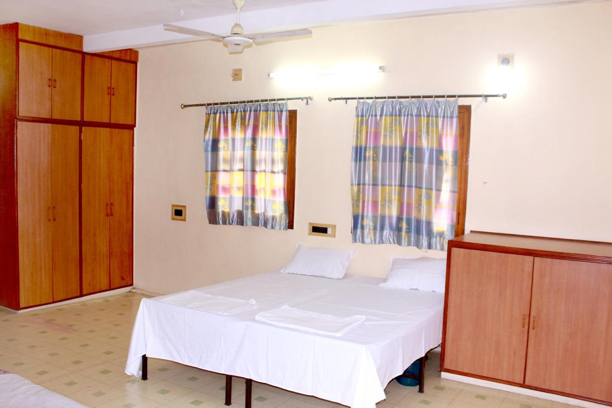 Perfect Homestay Ujjain Bagian luar foto